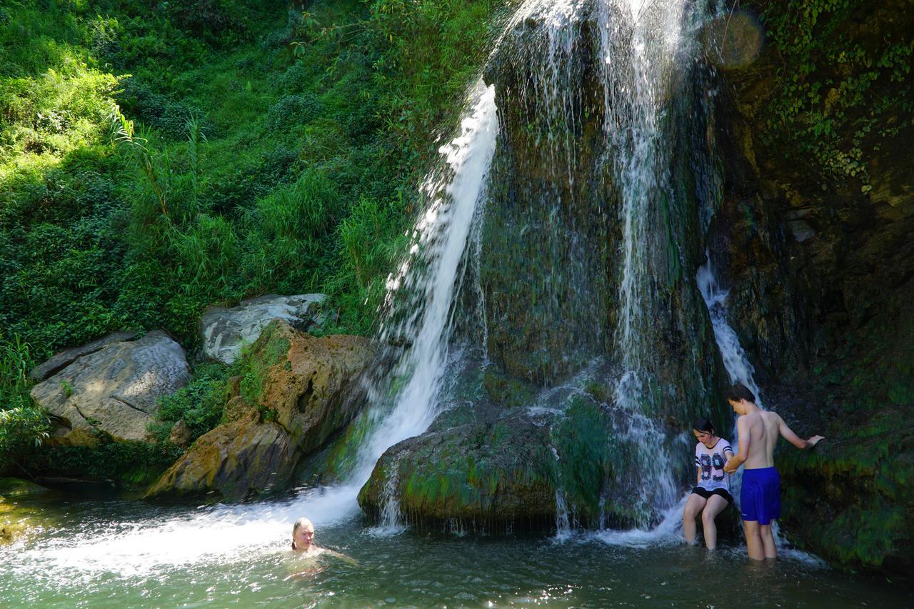 Huy Trung Homestay Bac Ha  Exteriör bild